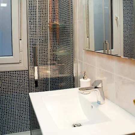 Sestao, Vivienda Turistica Renovada Con Terraza Y Wifi Appartement Buitenkant foto
