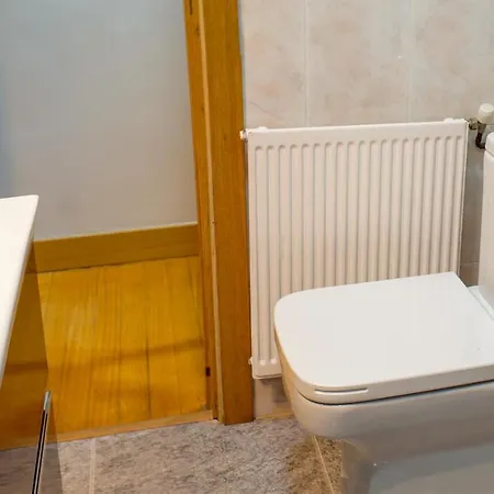 Sestao, Vivienda Turistica Renovada Con Terraza Y Wifi Appartement Buitenkant foto