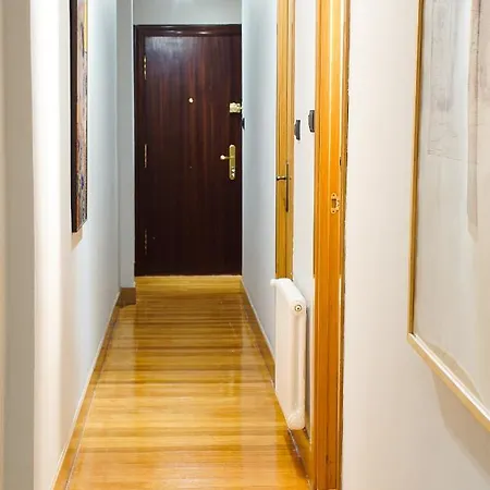 Sestao, Vivienda Turistica Renovada Con Terraza Y Wifi Appartement Buitenkant foto